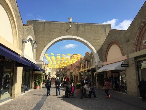 CASTEL ROMANO DESIGNER OUTLET2